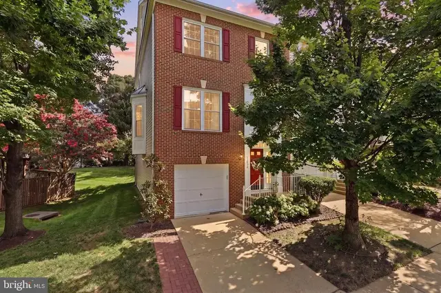 11432 Tiger Lily Ln, Fairfax