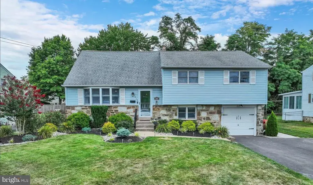 1019 Howard Rd, WARMINSTER