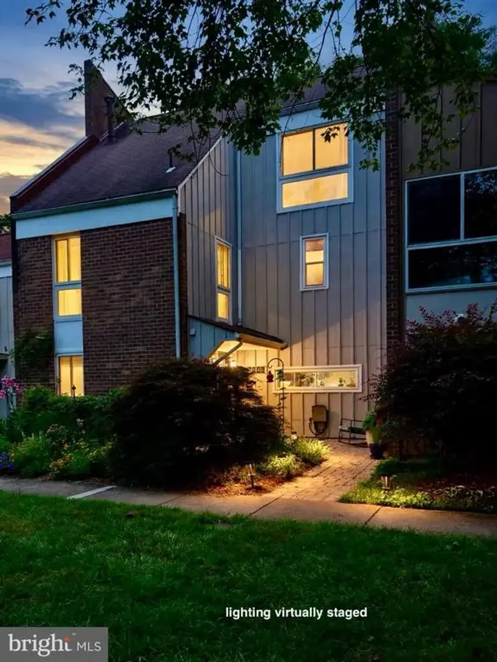 11480 Links Dr, RESTON