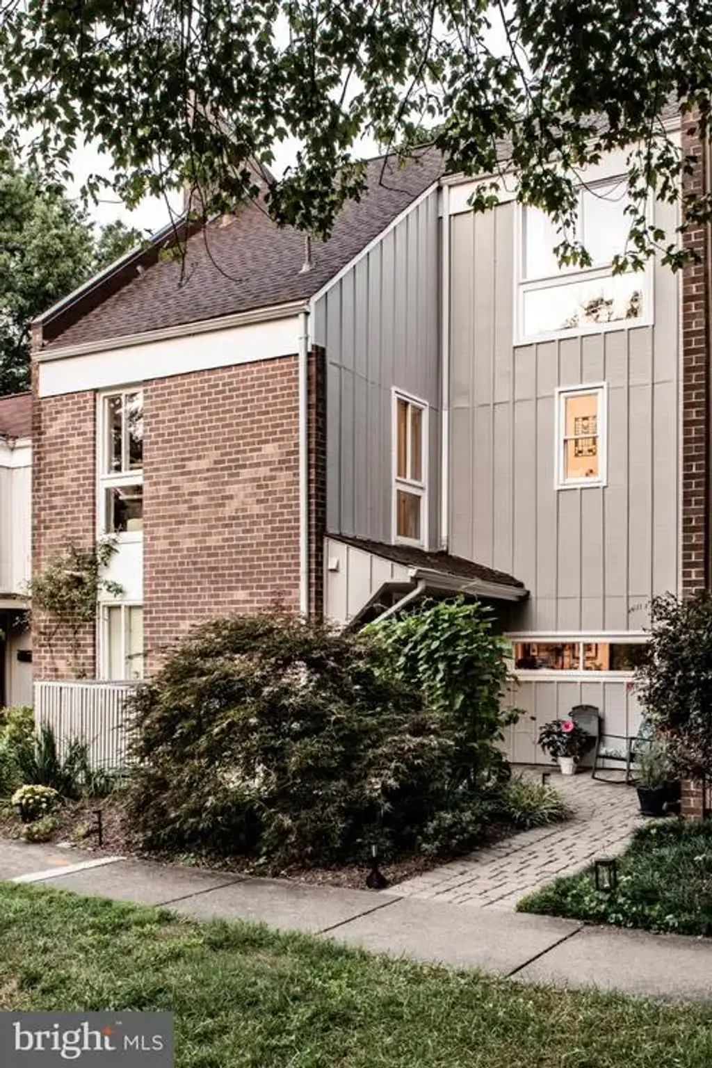 11480 Links Dr, RESTON