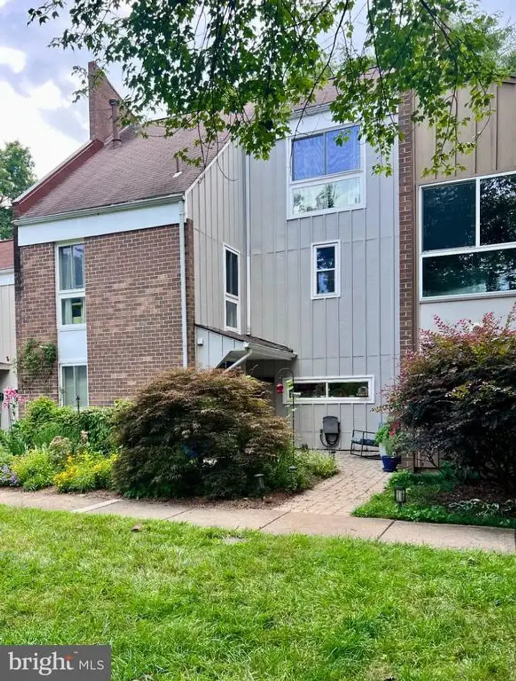 11480 Links Dr, RESTON