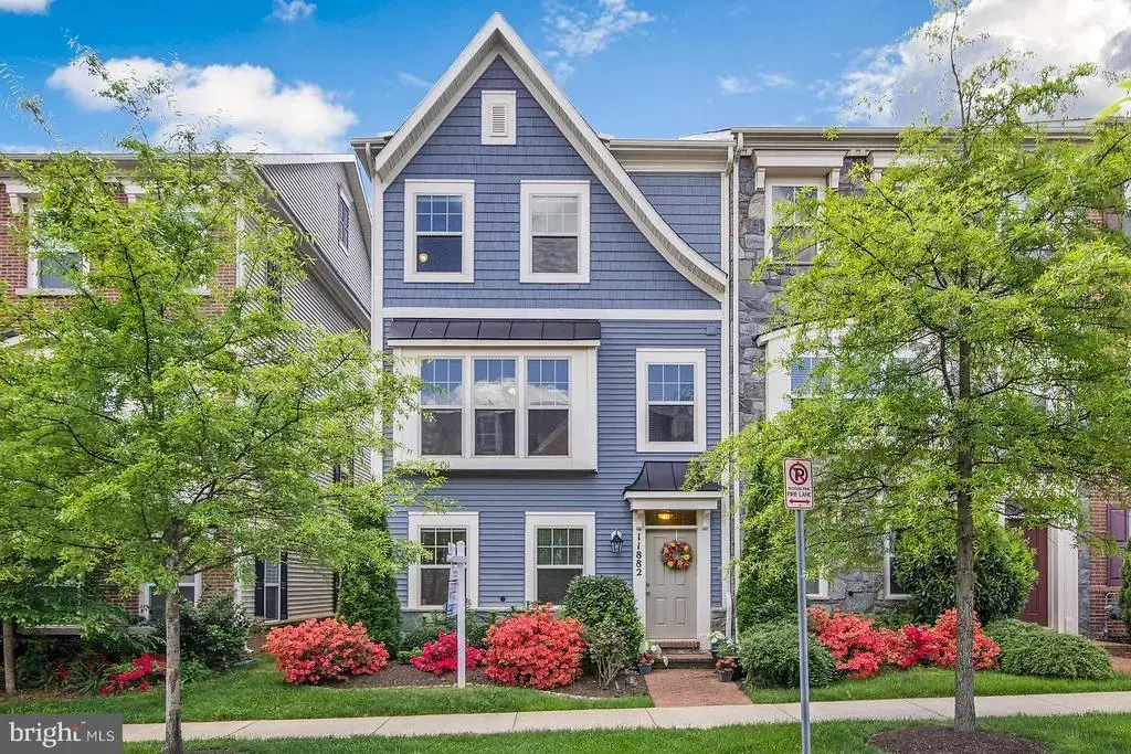 11882 Country Squire Way #11882, CLARKSBURG