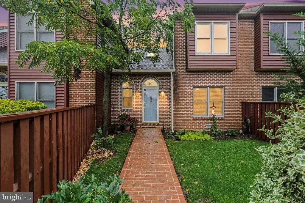 530 Peppercorn Sq, ENOLA