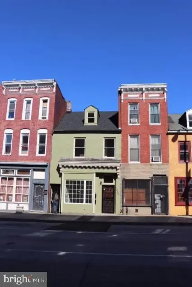 1646 E Pratt St, Baltimore