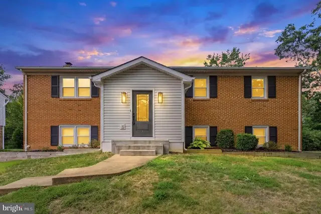 5915 Larpin Ln, Alexandria
