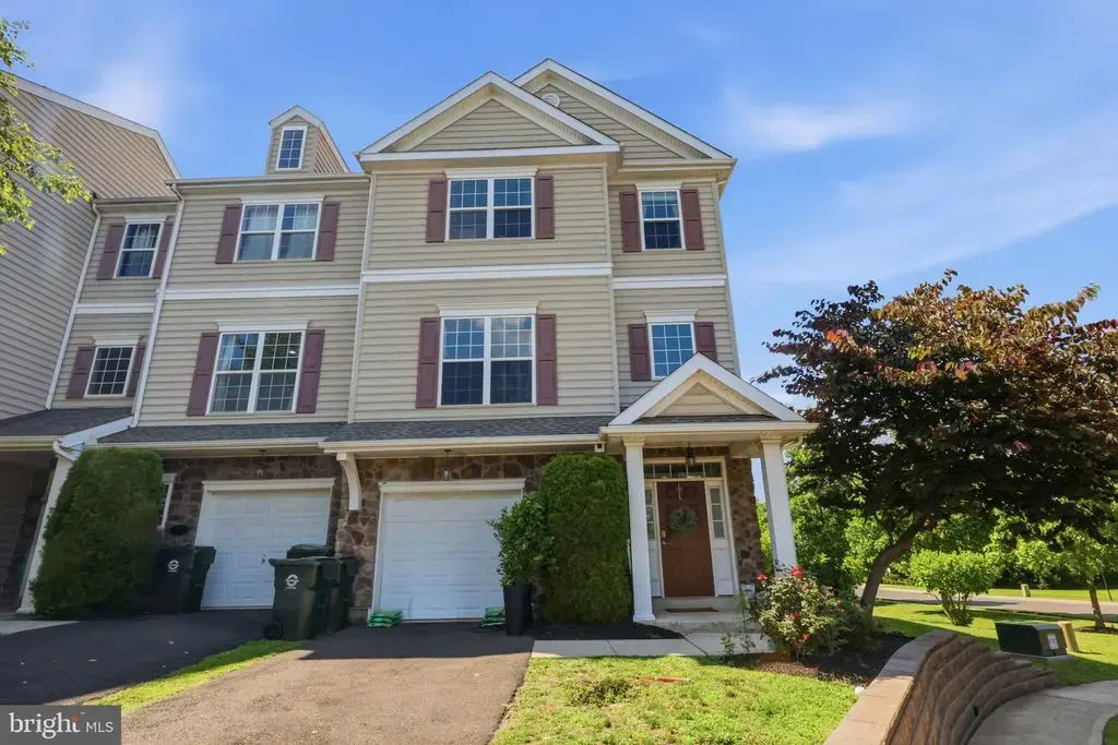 10 Richard Rd, BENSALEM
