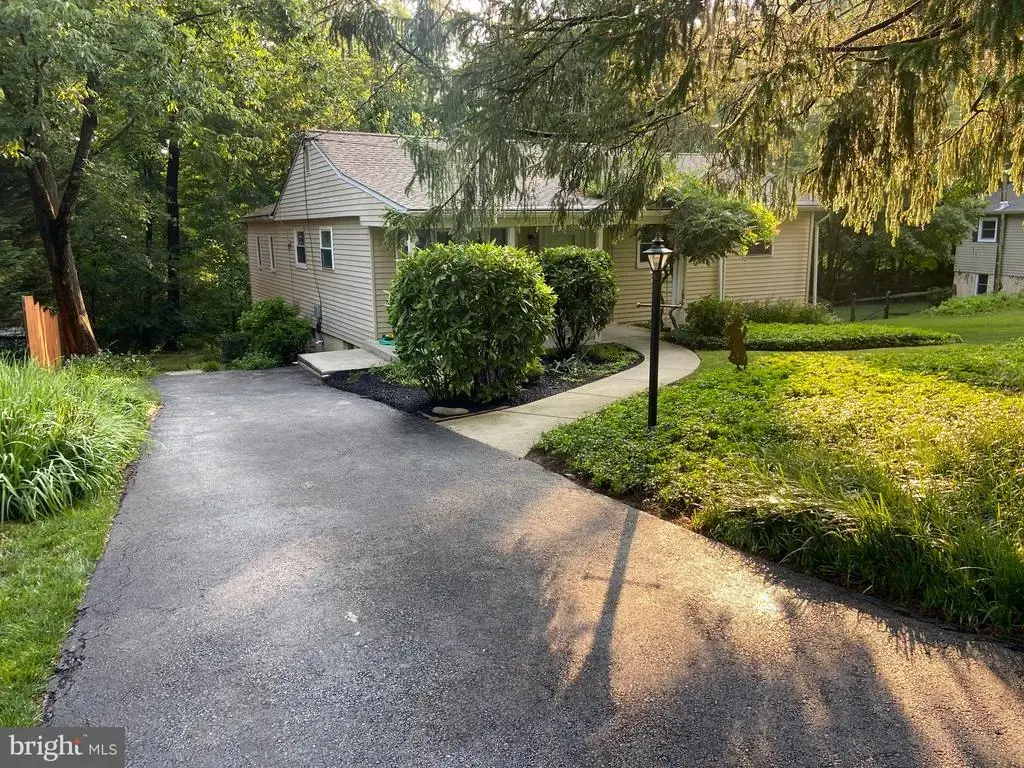 5 Lantern Ln, MALVERN