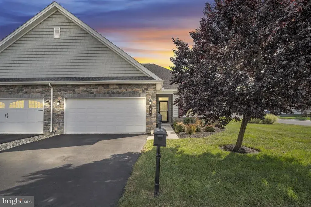17 Settlers Dr, MECHANICSBURG