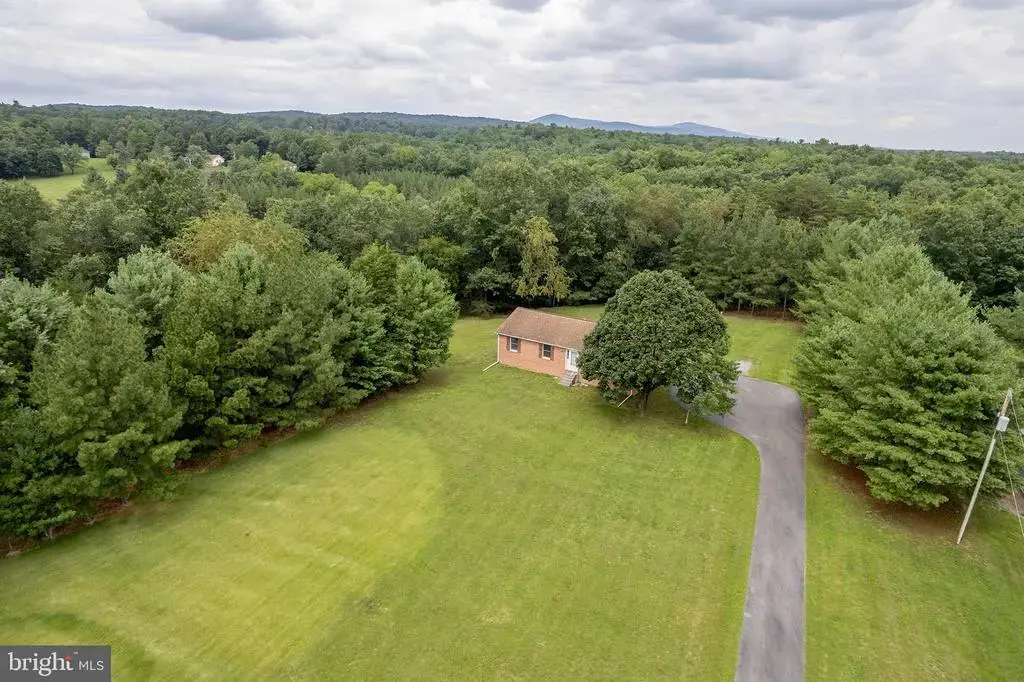 1480 Chestnut Grove Rd, WINCHESTER