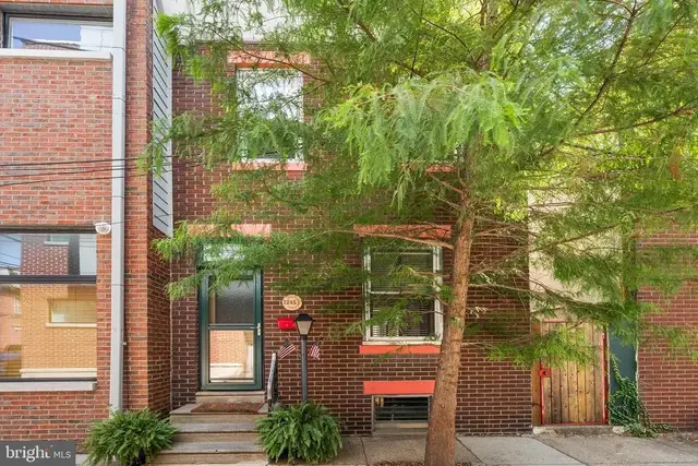 1245 E Colona St, Philadelphia