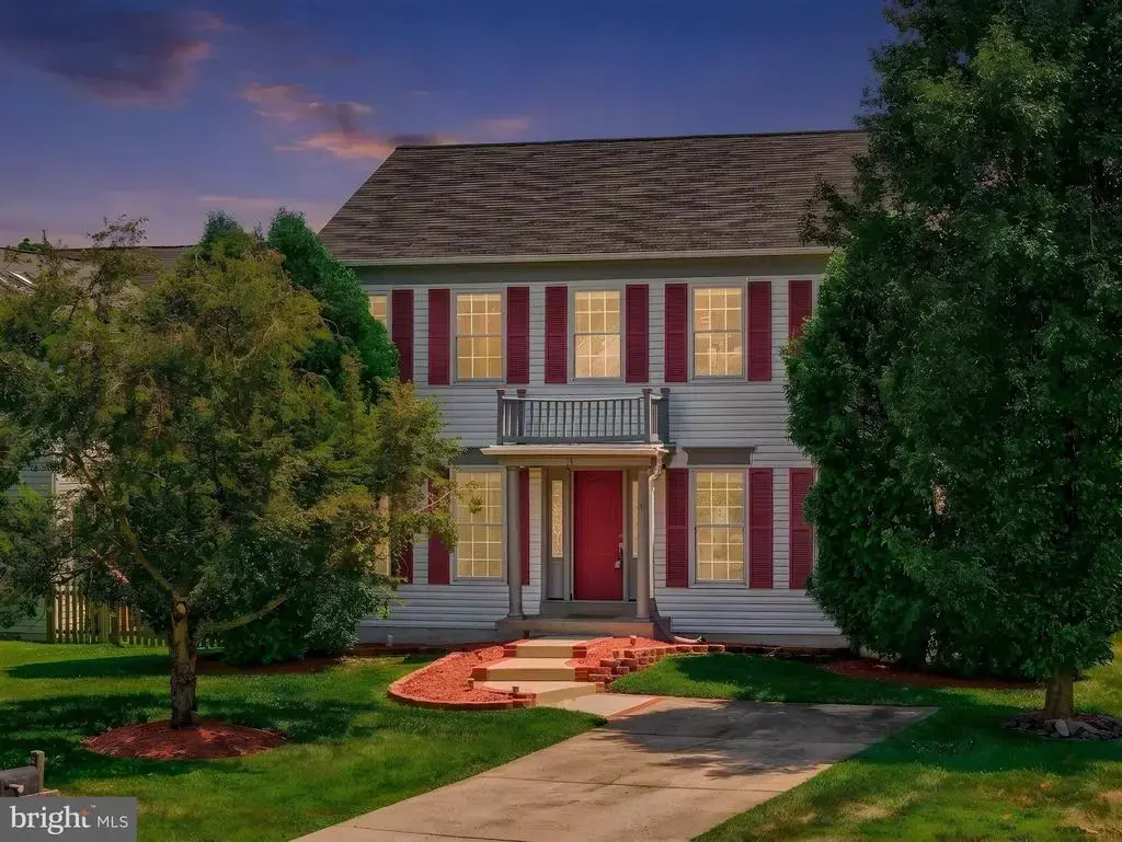 3 Whaley Ct, STERLING