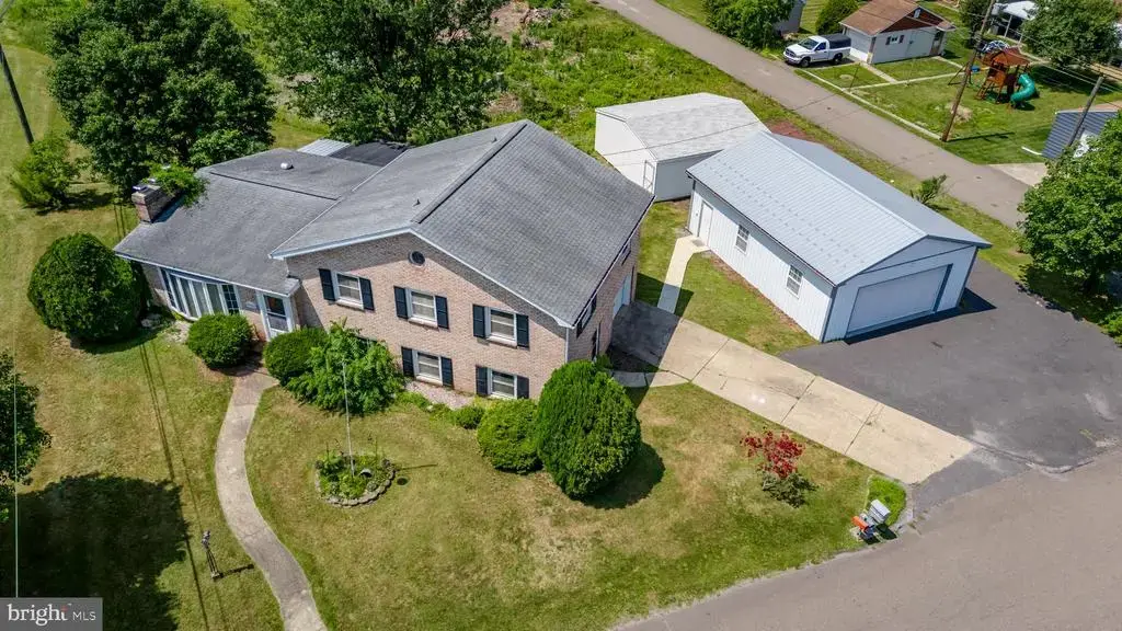 50 Lincoln Dr, TAMAQUA