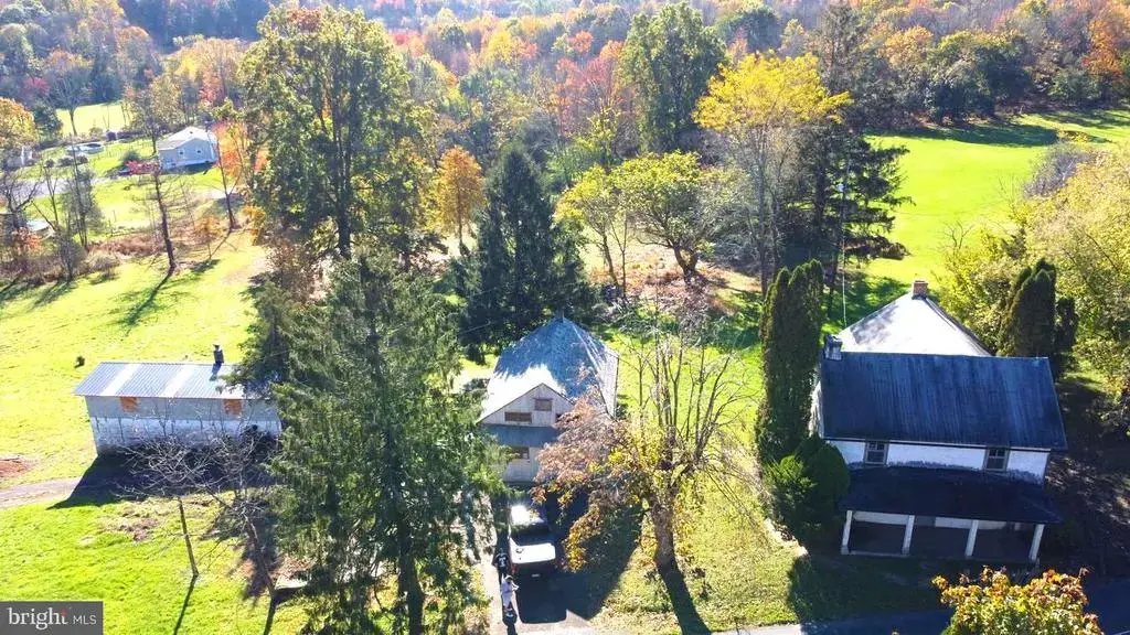 1415 Kumry Rd, PENNSBURG