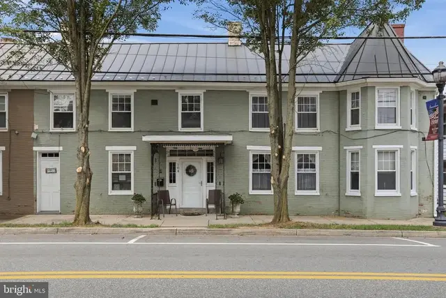 104 N Main St, Boonsboro