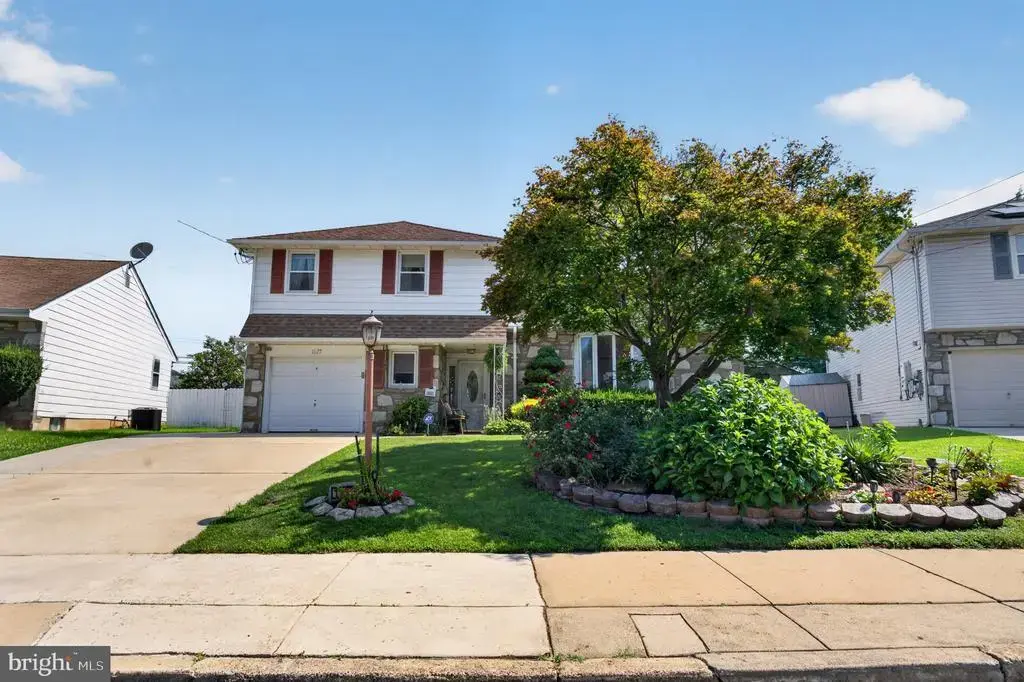 1127 Hower Ln, PHILADELPHIA