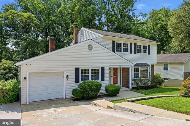 7 Cauline Ct, Newark
