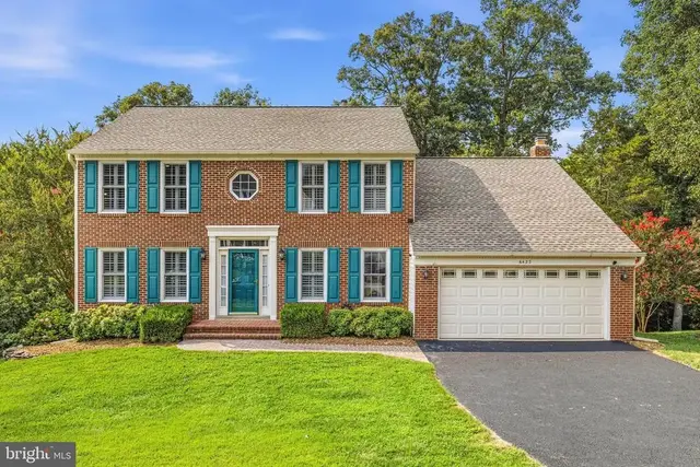 6422 Springhouse Cir, Clifton