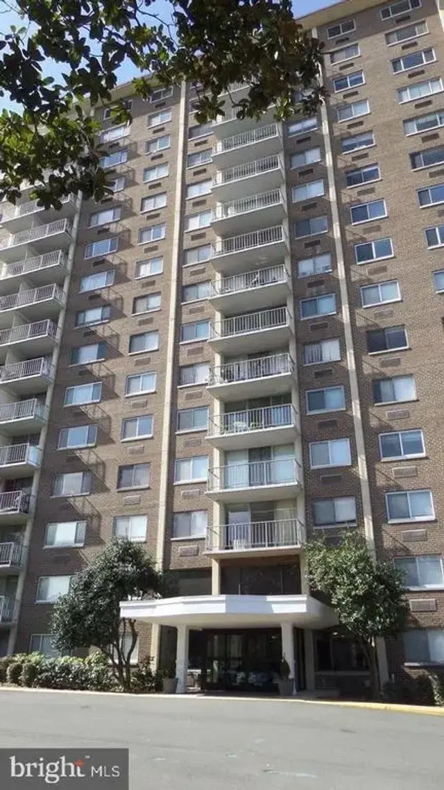 2059 Huntington Ave #1601, Alexandria