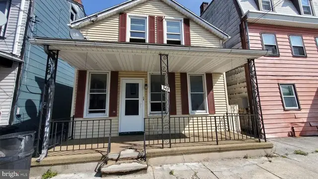 348 N 5th St, Lebanon