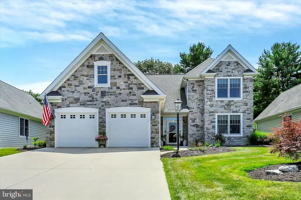 6873 Old Course Rd, FAYETTEVILLE
