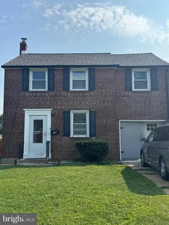 184 Riverview Dr, New Castle