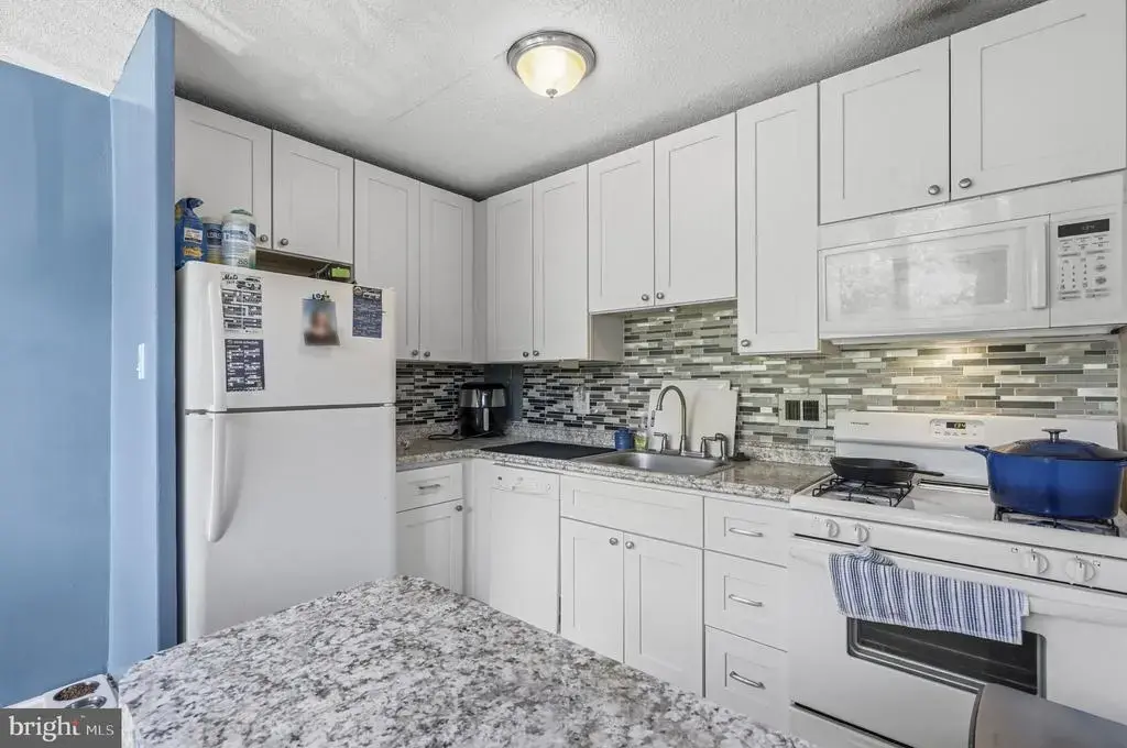 526 Playa Del Sol, CHERRY HILL
