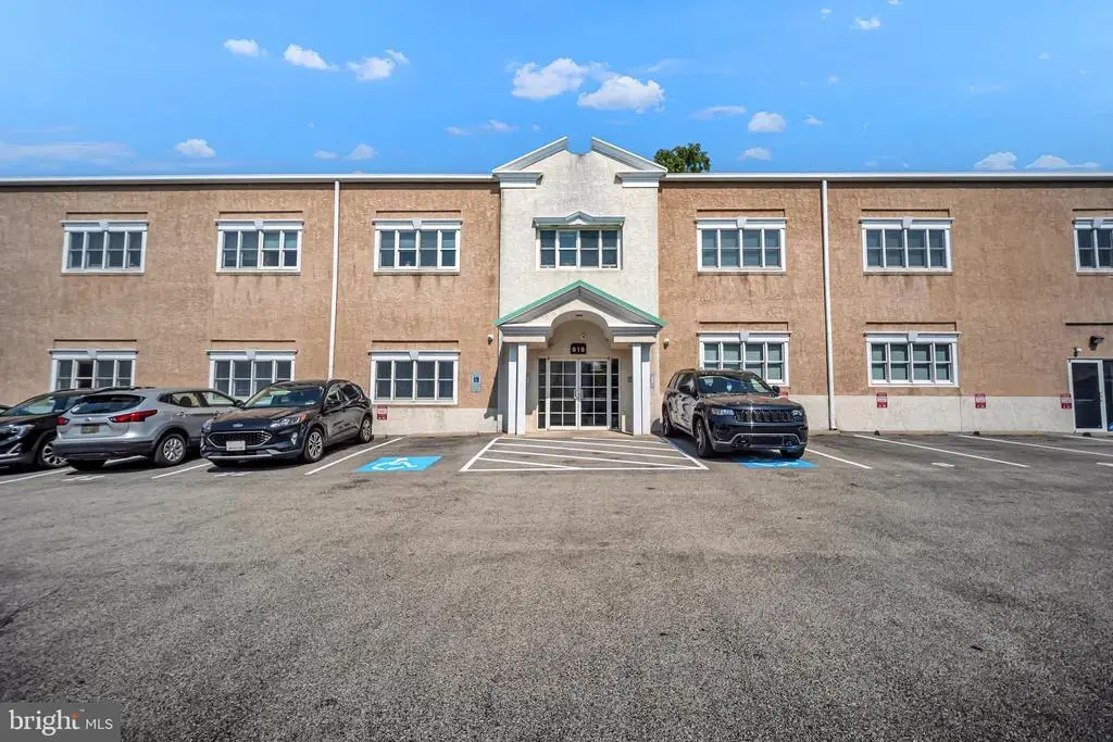 815 Greenwood Ave #suite 12, JENKINTOWN