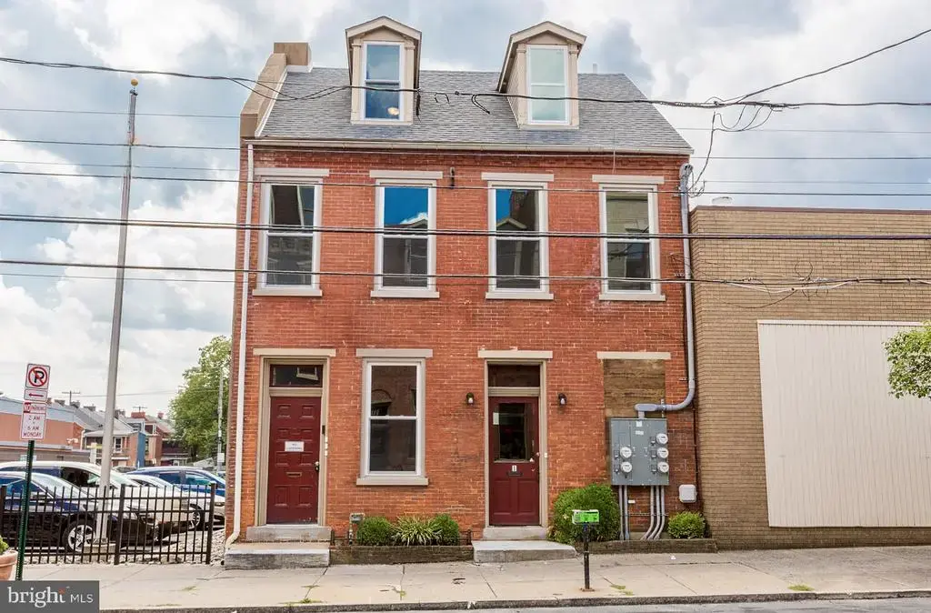 218 W King St #2, LANCASTER