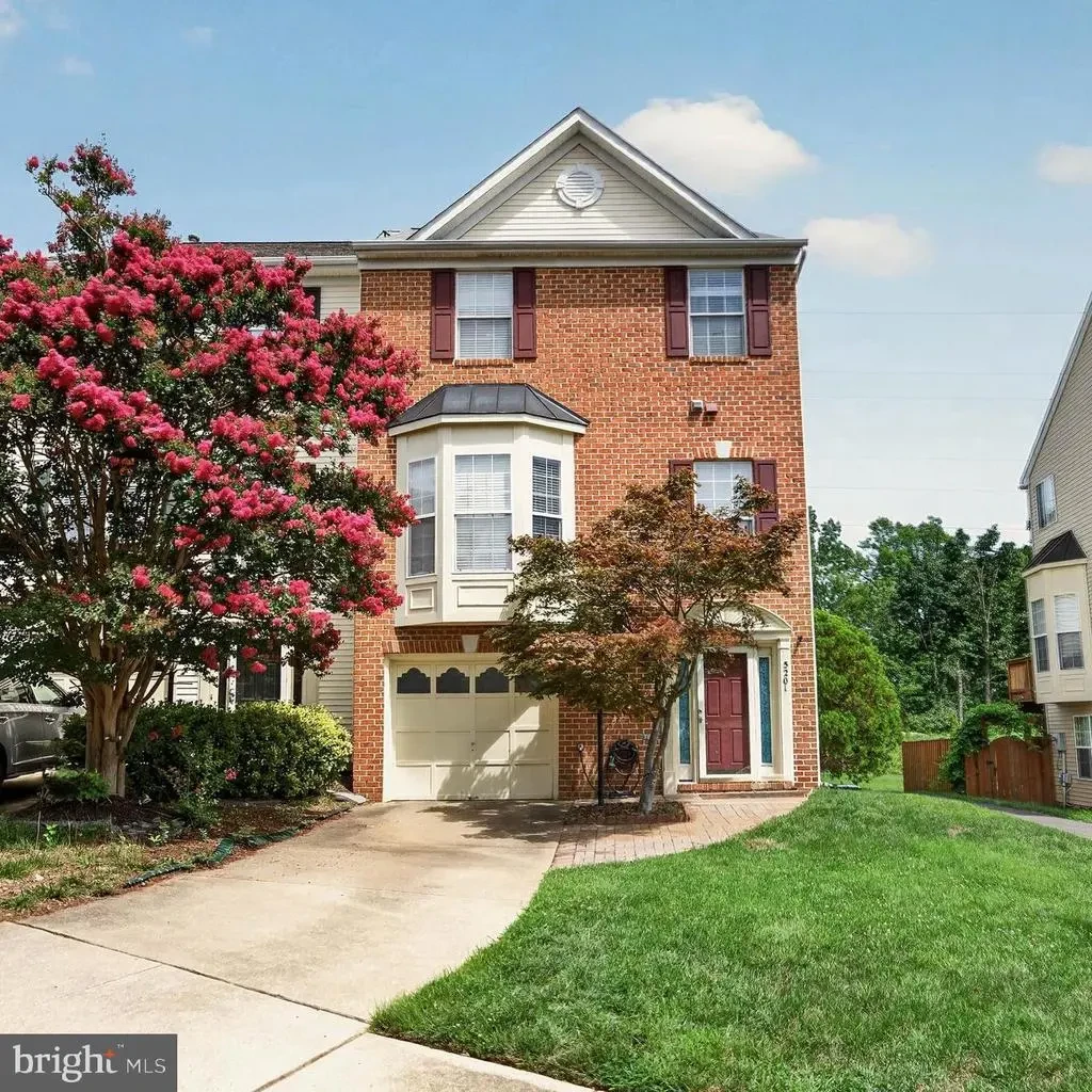 5201 Ballycastle Cir, ALEXANDRIA