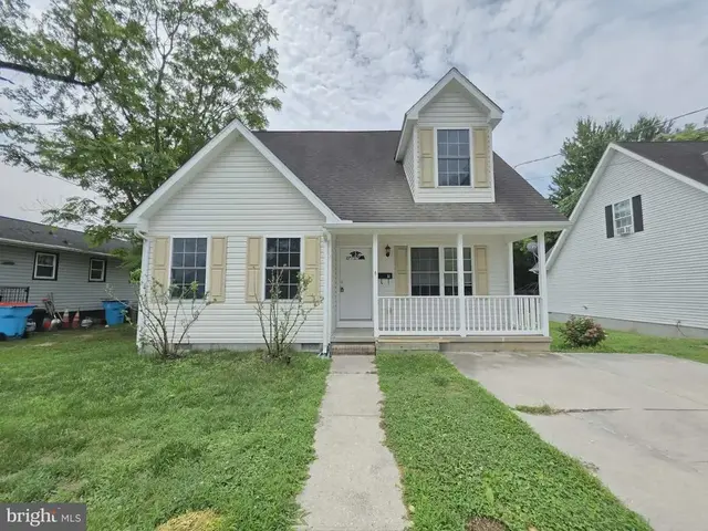 4 W Grove St, Delmar