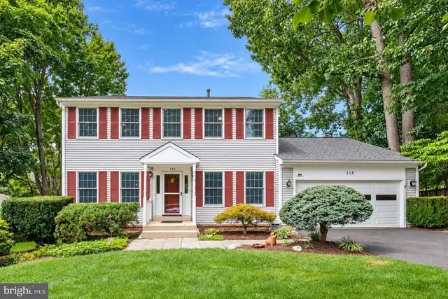 118 Summit Hall Rd, Gaithersburg