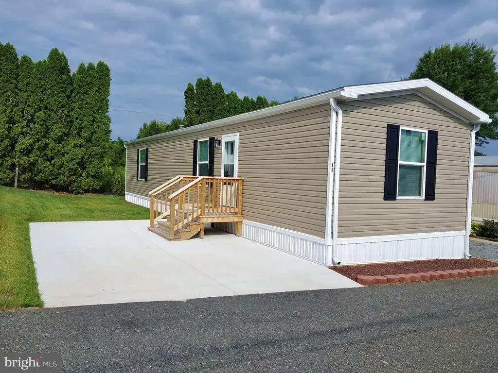 11 Woodland Ln, MERTZTOWN