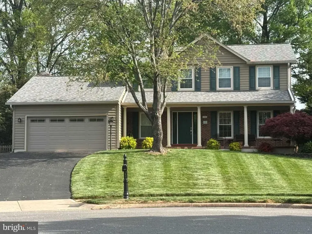 13104 Coralberry Dr, FAIRFAX