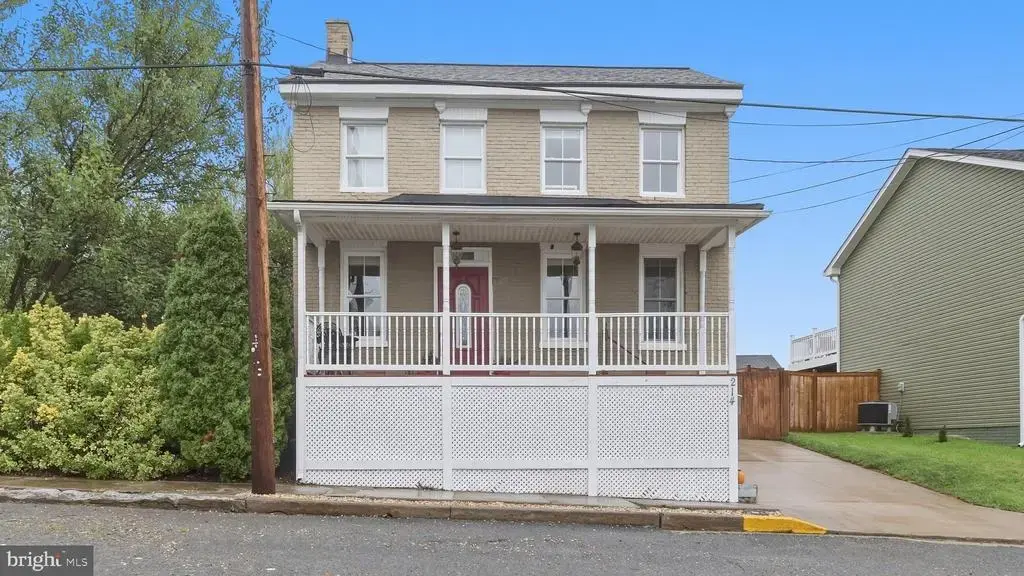 214 High St S, MARTINSBURG