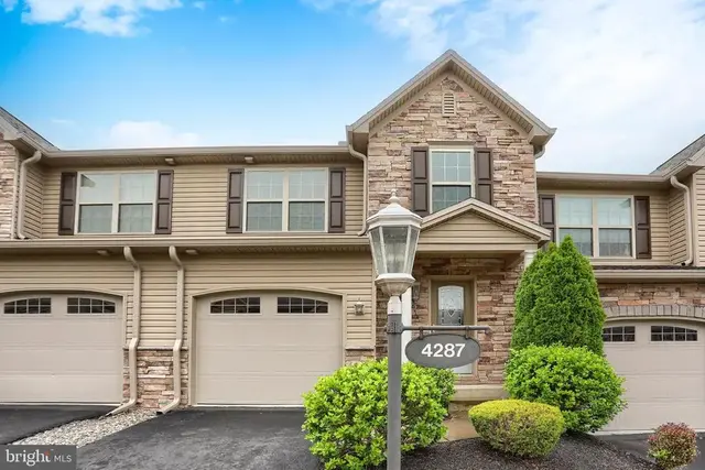 4287 Emily Dr, Harrisburg