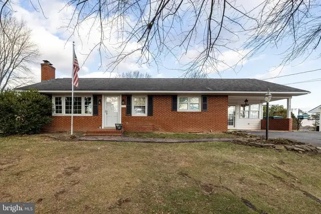 410 W North St, Woodstock