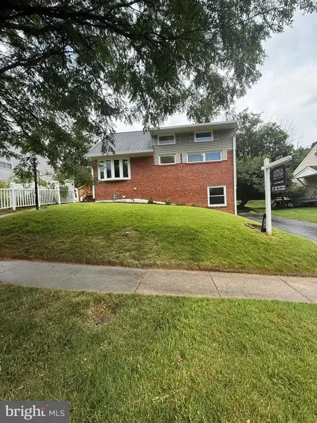 816 Crothers Ln, Rockville