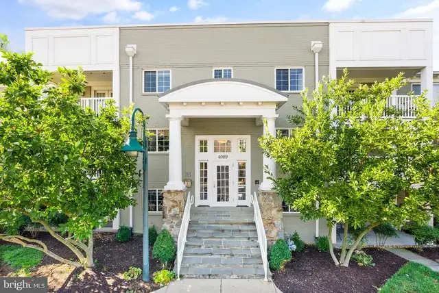 4089 S Four Mile Run Dr #201, Arlington