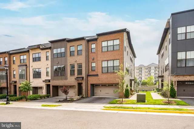 6185 Veneto Ter, Alexandria