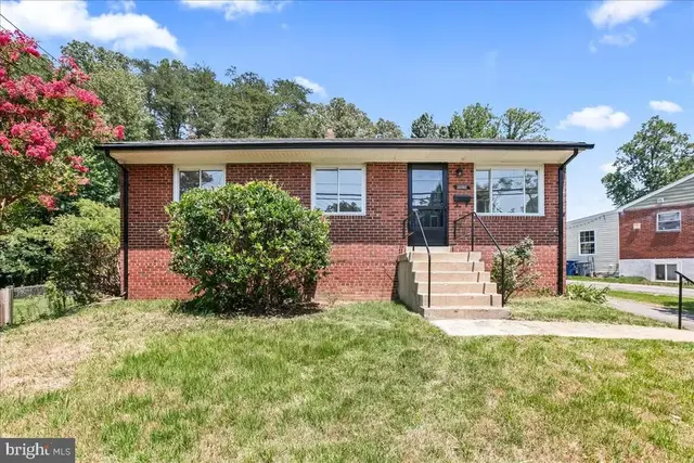 15913 Crest Dr, Woodbridge