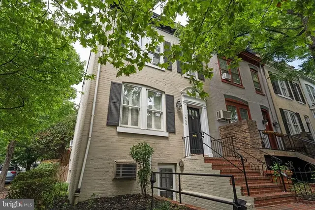 1640 33rd St Nw, Washington