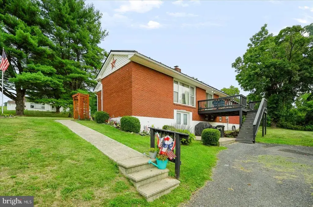 807 N Pine St, BURNHAM
