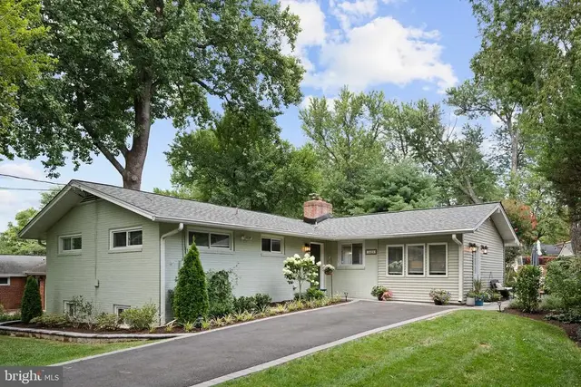 3426 Brookwood Dr, Fairfax