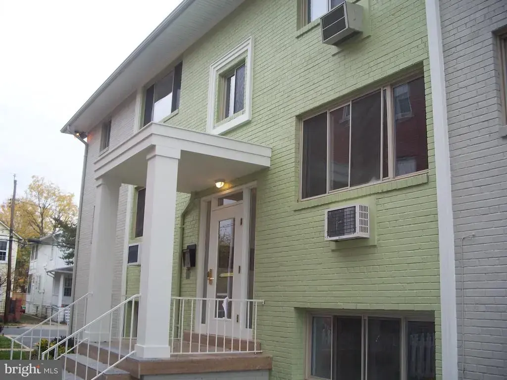 206 E Windsor Ave #303, ALEXANDRIA