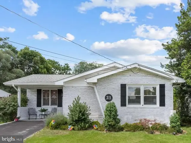 21 Page St, Berryville