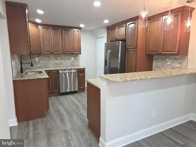 412 Forest Dr, Wilmington