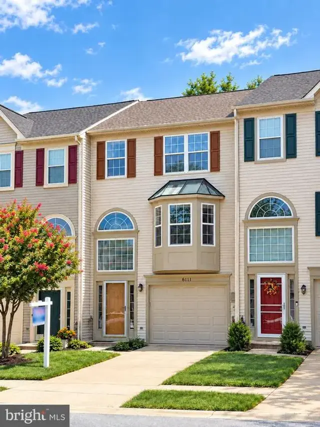 6111 Honeycomb Gate, Columbia