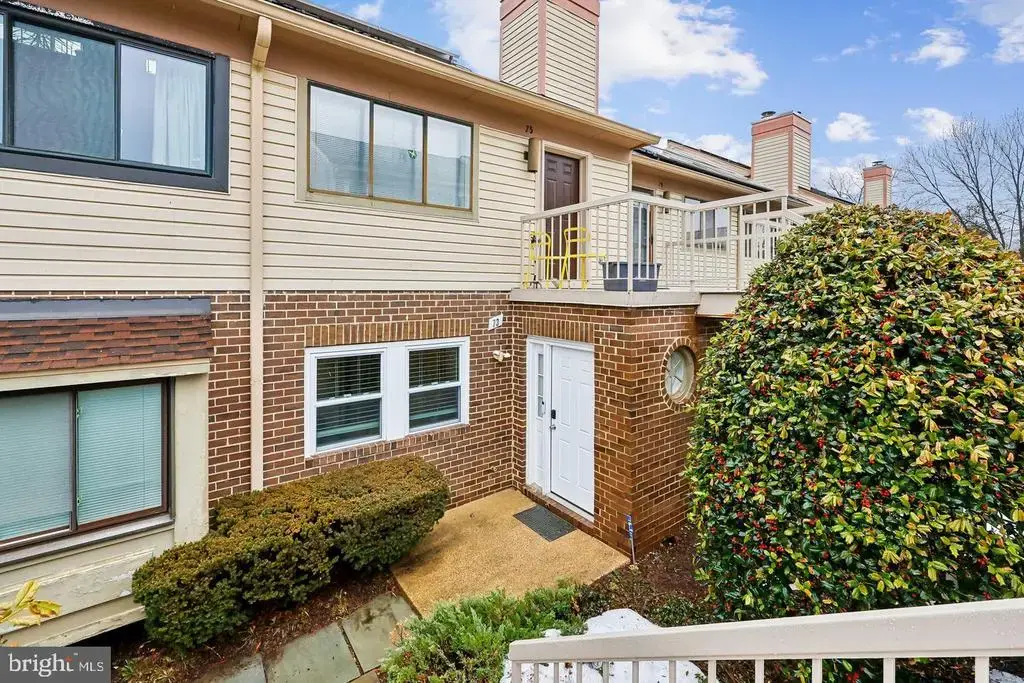 73 Hawthorne Ct Ne #73, WASHINGTON