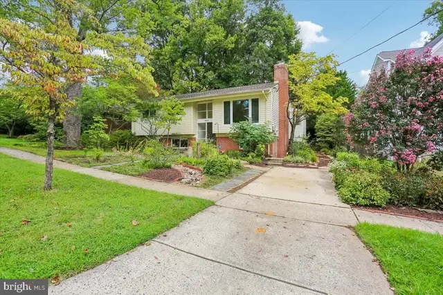 6511 Callander Dr, Bethesda