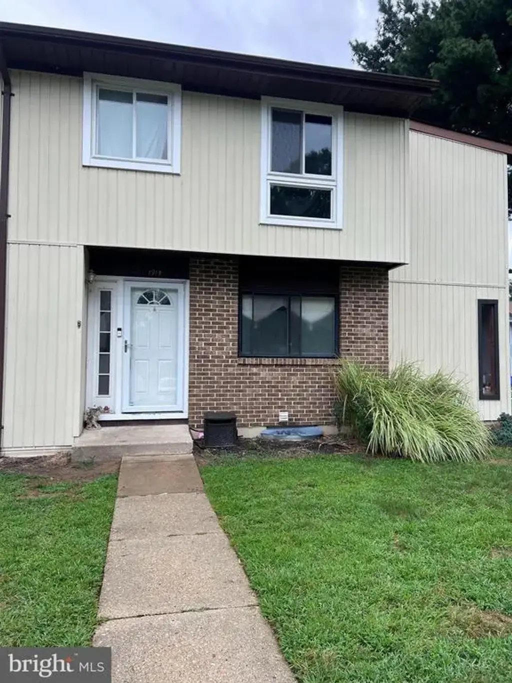 1914 Cambridge Dr, CROFTON